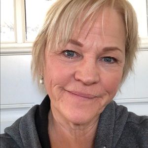 Meet your Posher, Joy